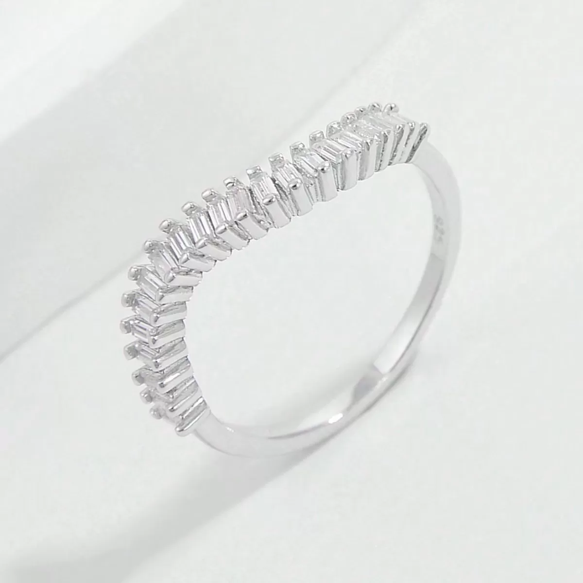 925 Sterling Silver Inlaid Zircon Ring