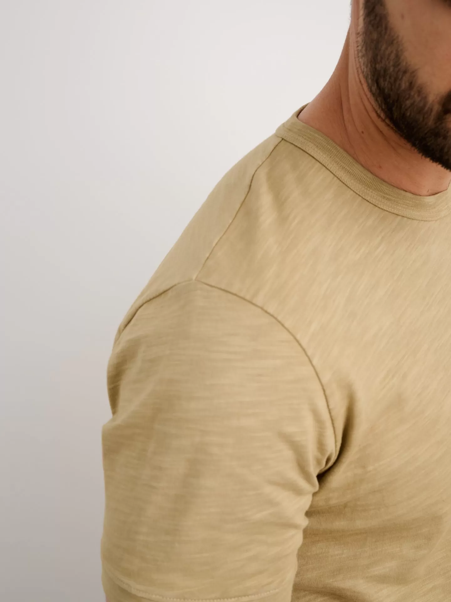 Alex Mill - Standard T-Shirt in Slub Cotton - Buckwheat