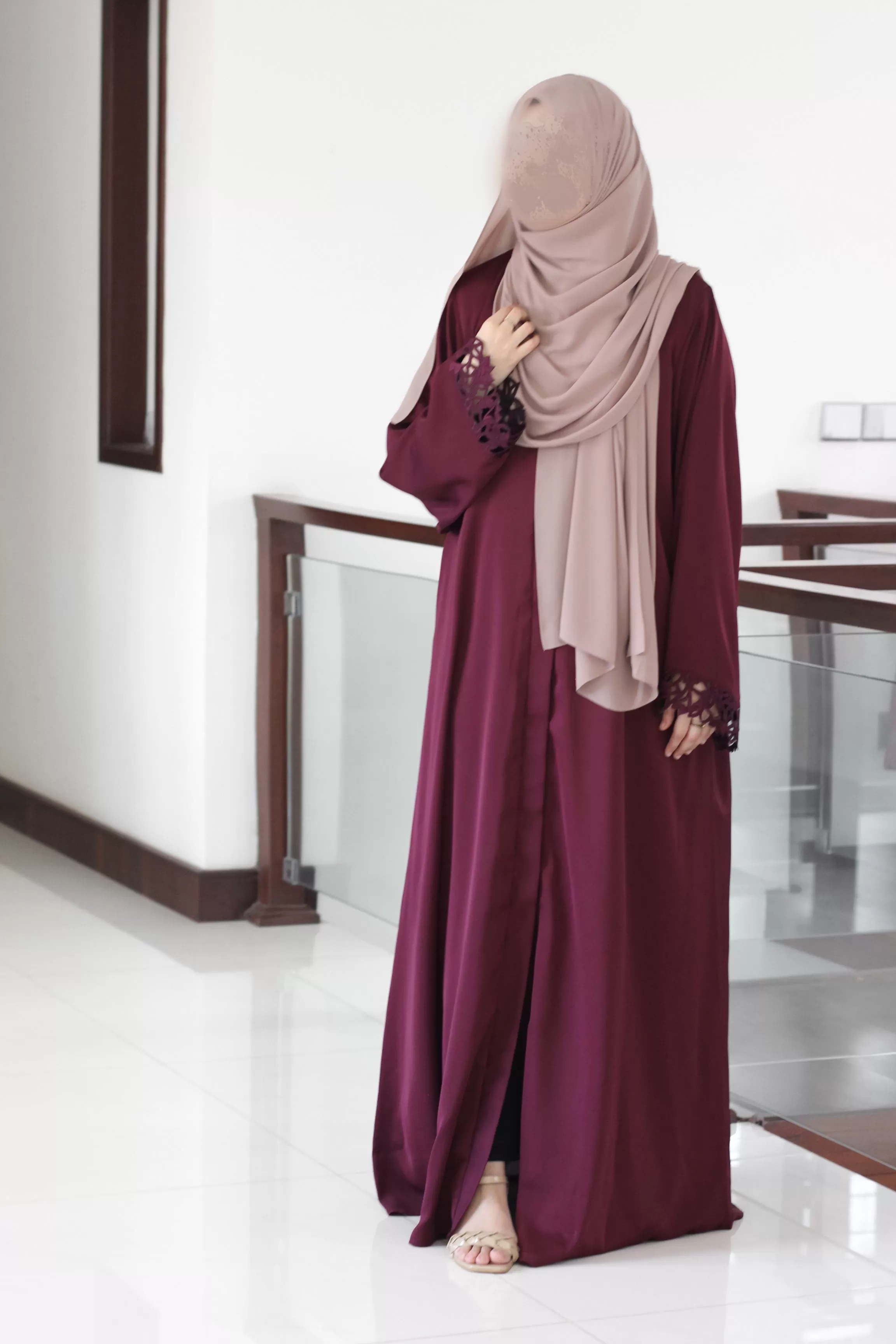 Anaya Abaya