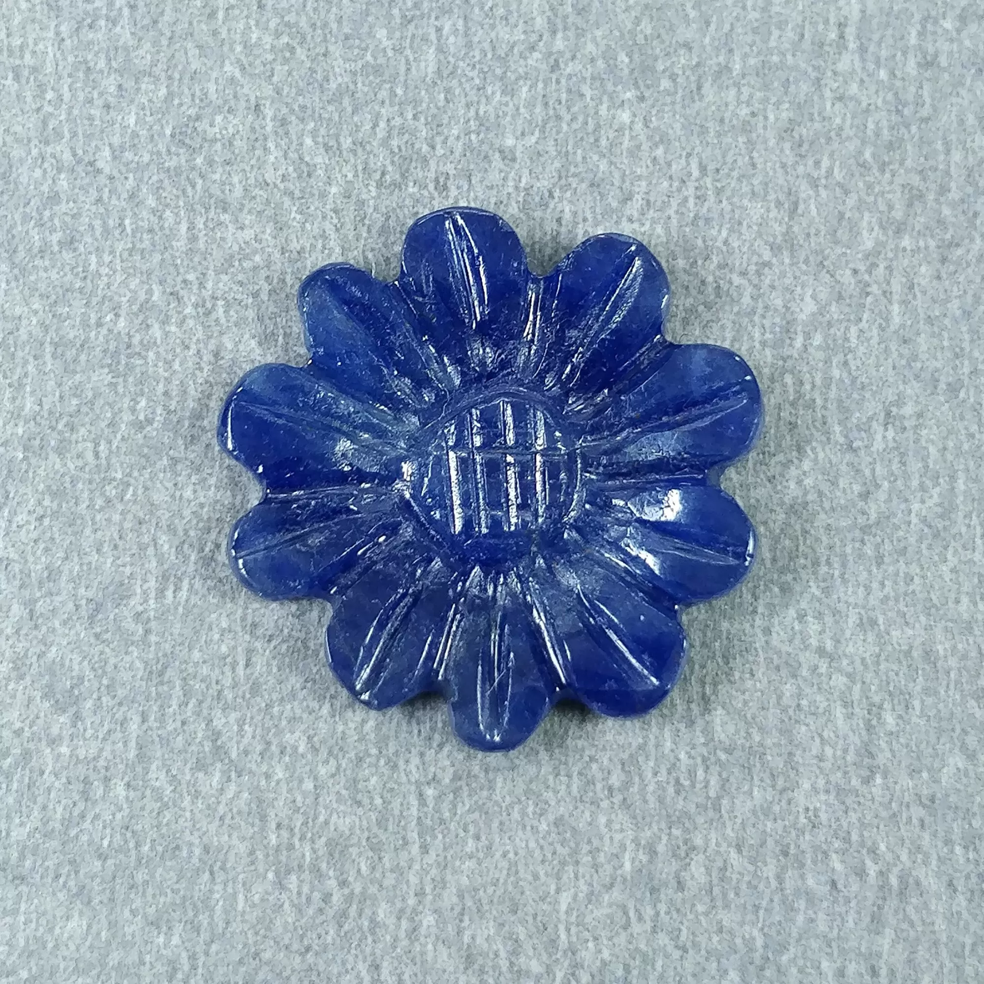 BLUE SAPPHIRE Gemstone Carving September Birthstone : 6.55cts Natural Untreated  Sapphire Gemstone Hand Carved Round FLOWER 16mm 1pc