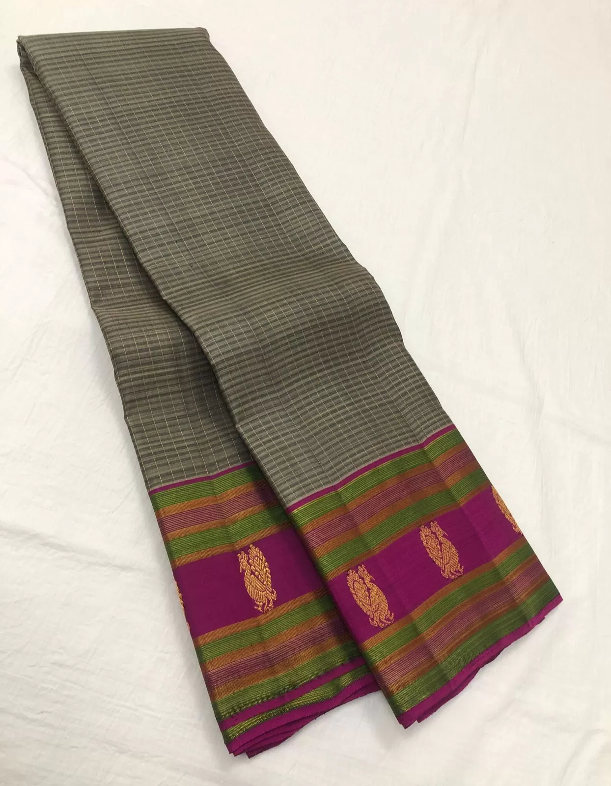 Jaya Bharathi , Pure Kanchipuram Silk Hand Woven 1G pure zari all over hand weaving Jari butta KORVAI rich pallu with contrast blouse-SACH001KSA