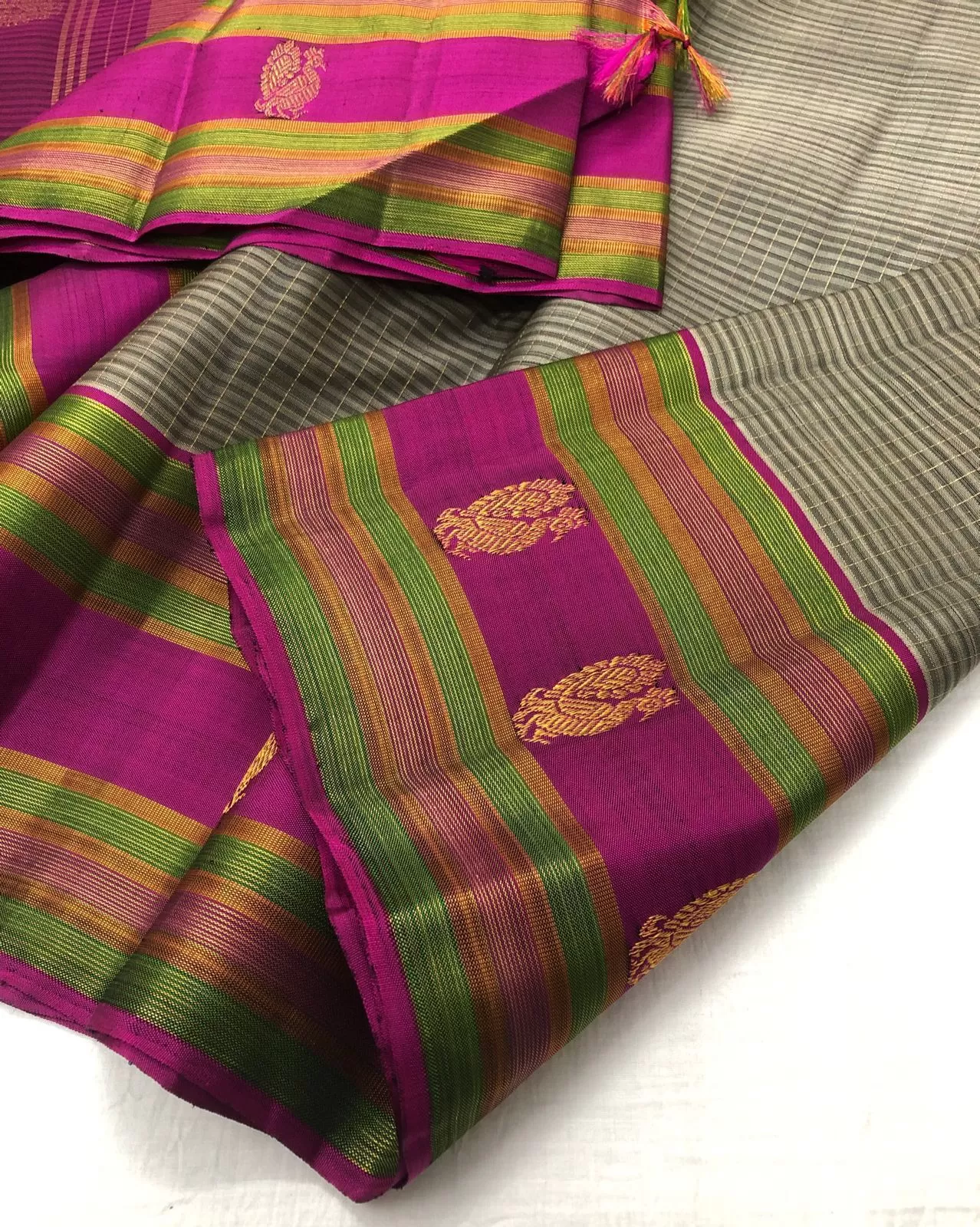 Jaya Bharathi , Pure Kanchipuram Silk Hand Woven 1G pure zari all over hand weaving Jari butta KORVAI rich pallu with contrast blouse-SACH001KSA