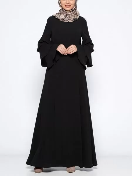 (M-7XL) Kierslyn Tier Basic Plus Size Abaya Hijab Muslim Long Sleeve  Dress (2 Colours)