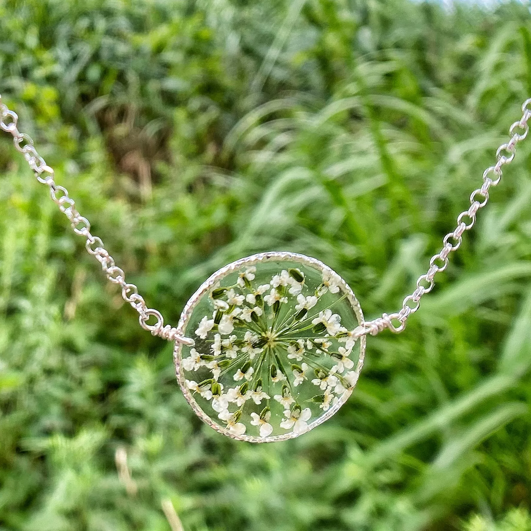 Queen Anne’s Lace Flower Necklace - BG47