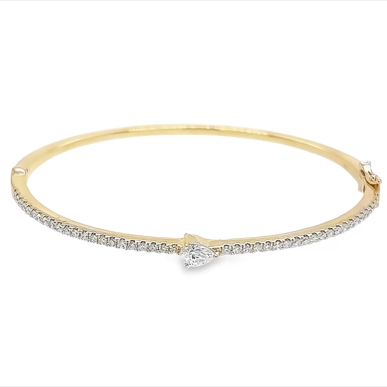 Solitaire Pear Diamond Bangle