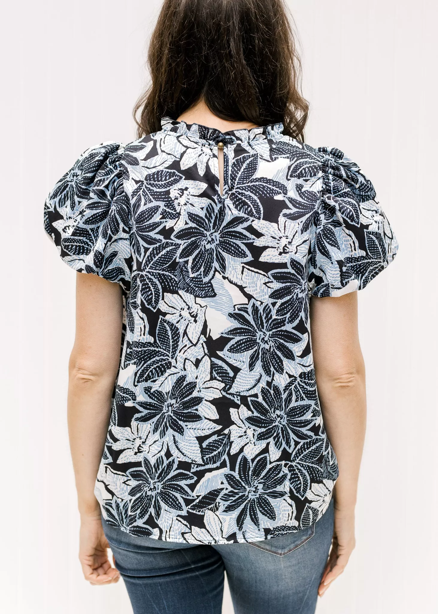 X Blue Flower Outline Top